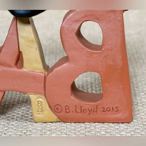 Blossom Bucket B Lloyd Resin Bat Figurine Whimsigoth Vampire Core Halloween - Picture 4 of 8